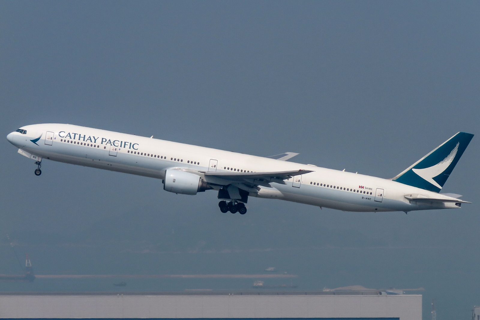 この機種（キャセイパシフィックの777-300）の外観