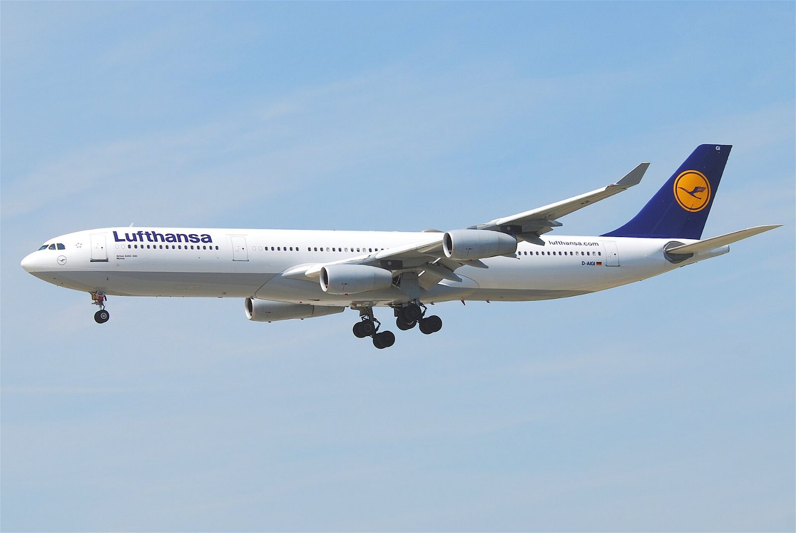 この機種（ルフトハンザのA340-300）の外観