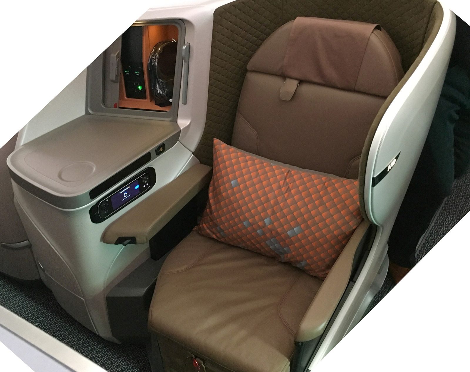 シンガポール航空 787-10 ビジネスクラス(3)