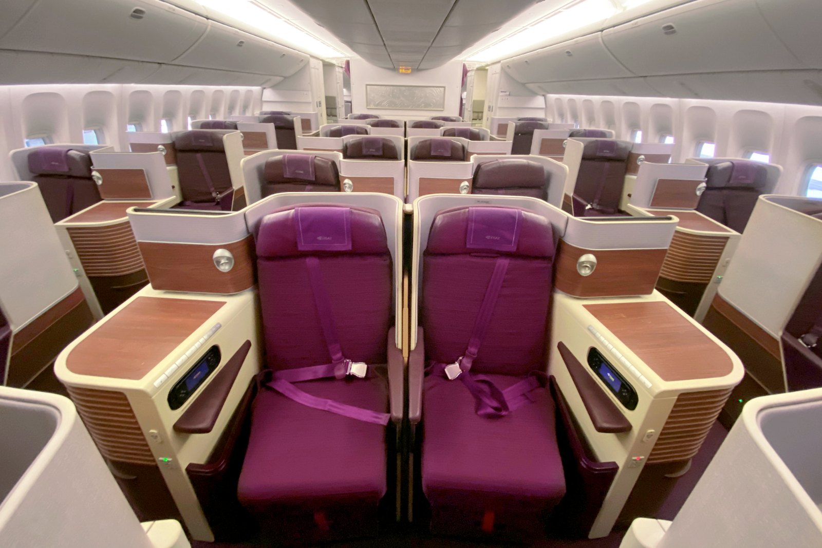 タイ国際航空 ボーイング777-300ER（77B）のロイヤルシルク（ビジネス）
