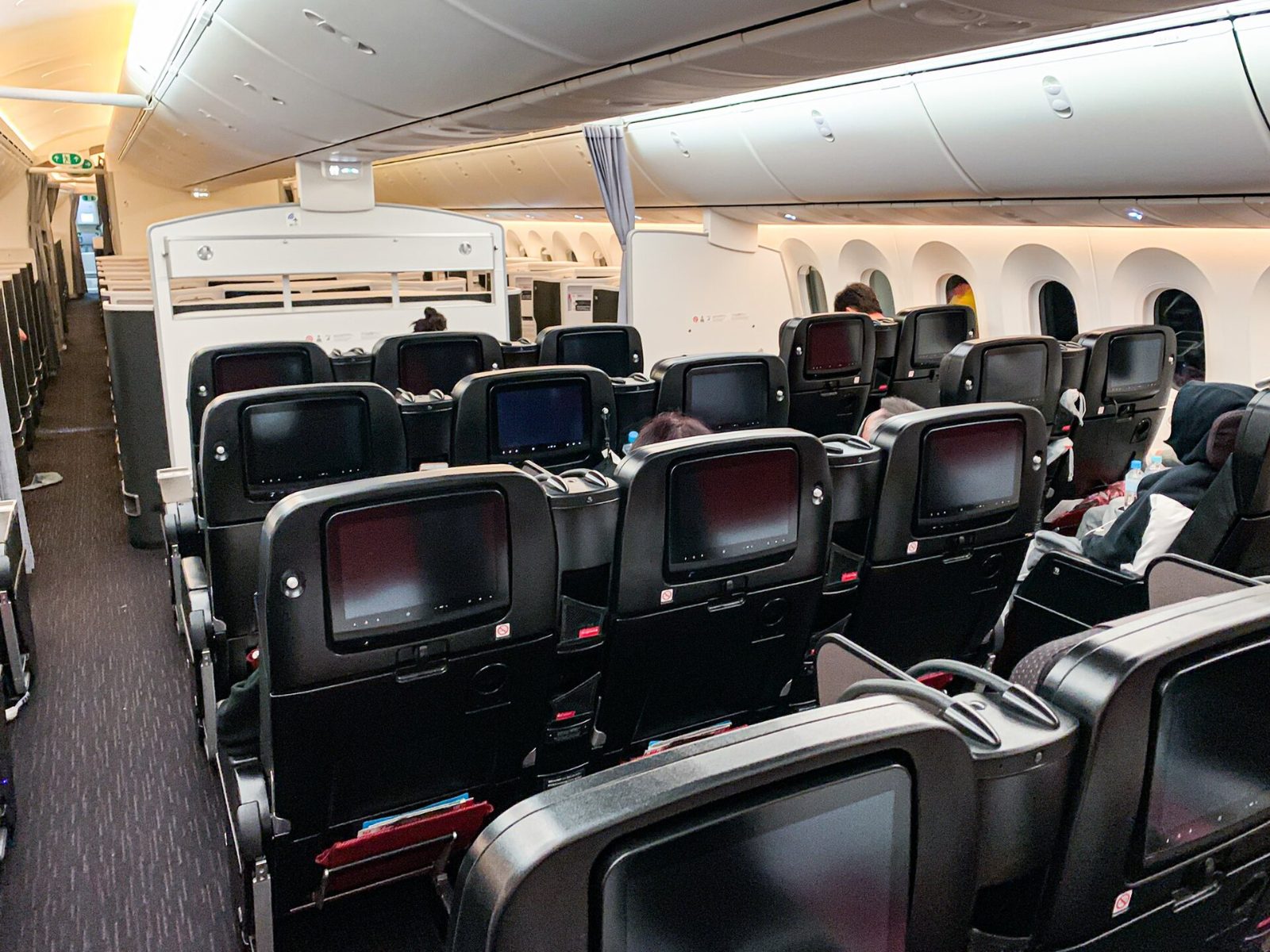 JAL 787-9 プレミアムエコノミー客室